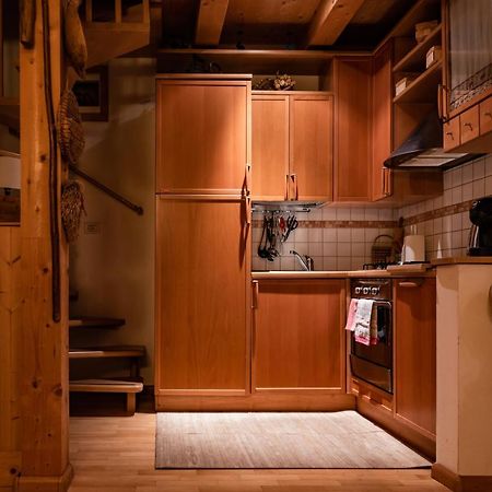Sciliarguesthouse-Due Piani Parcheggio Privato กัสเตลรอตโต ภายนอก รูปภาพ