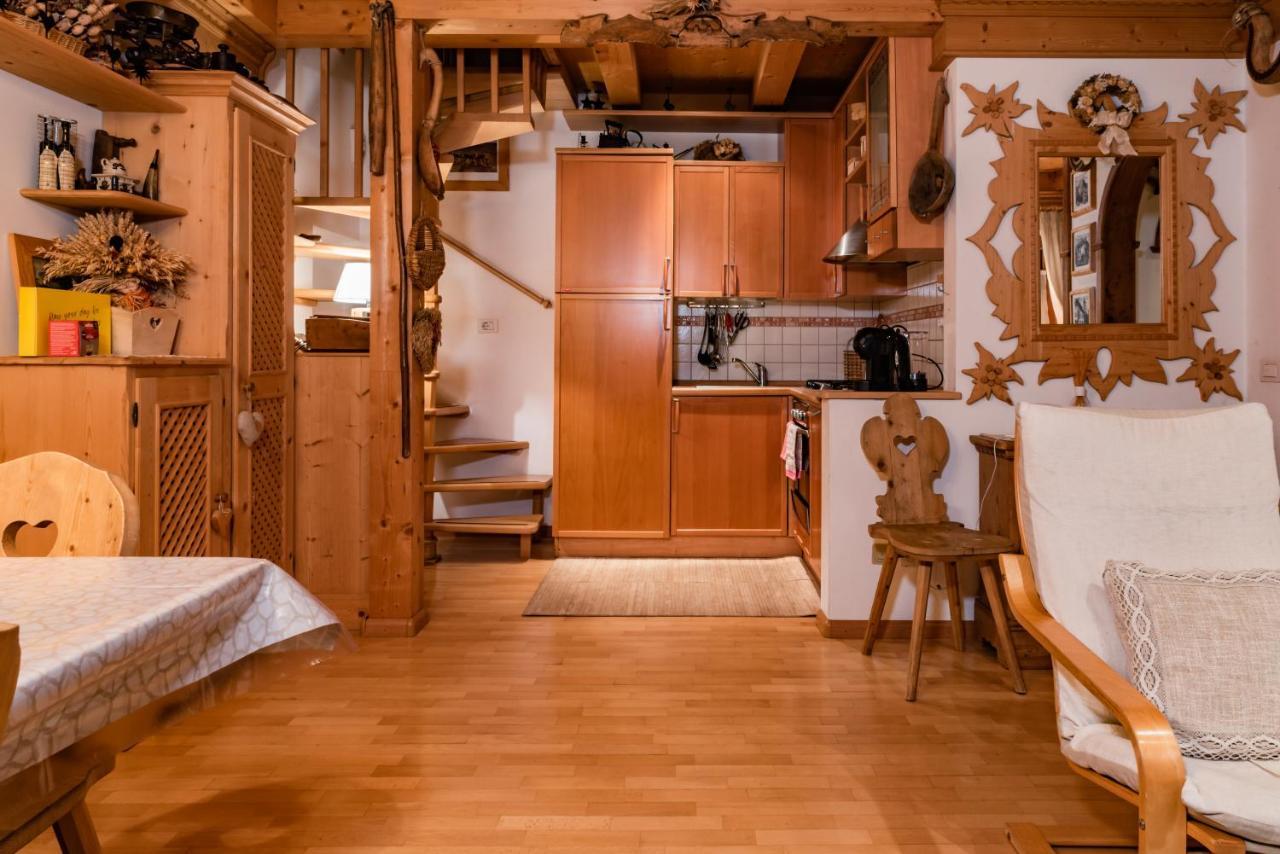 Sciliarguesthouse-Due Piani Parcheggio Privato กัสเตลรอตโต ภายนอก รูปภาพ